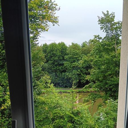 Chambre Privee Dans Une Maison Familiale Charmes  Esterno foto