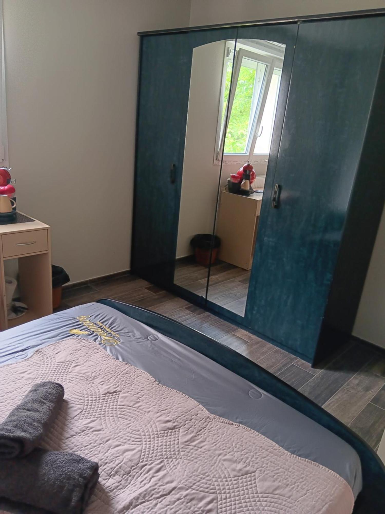 Chambre Privee Dans Une Maison Familiale Charmes  Esterno foto