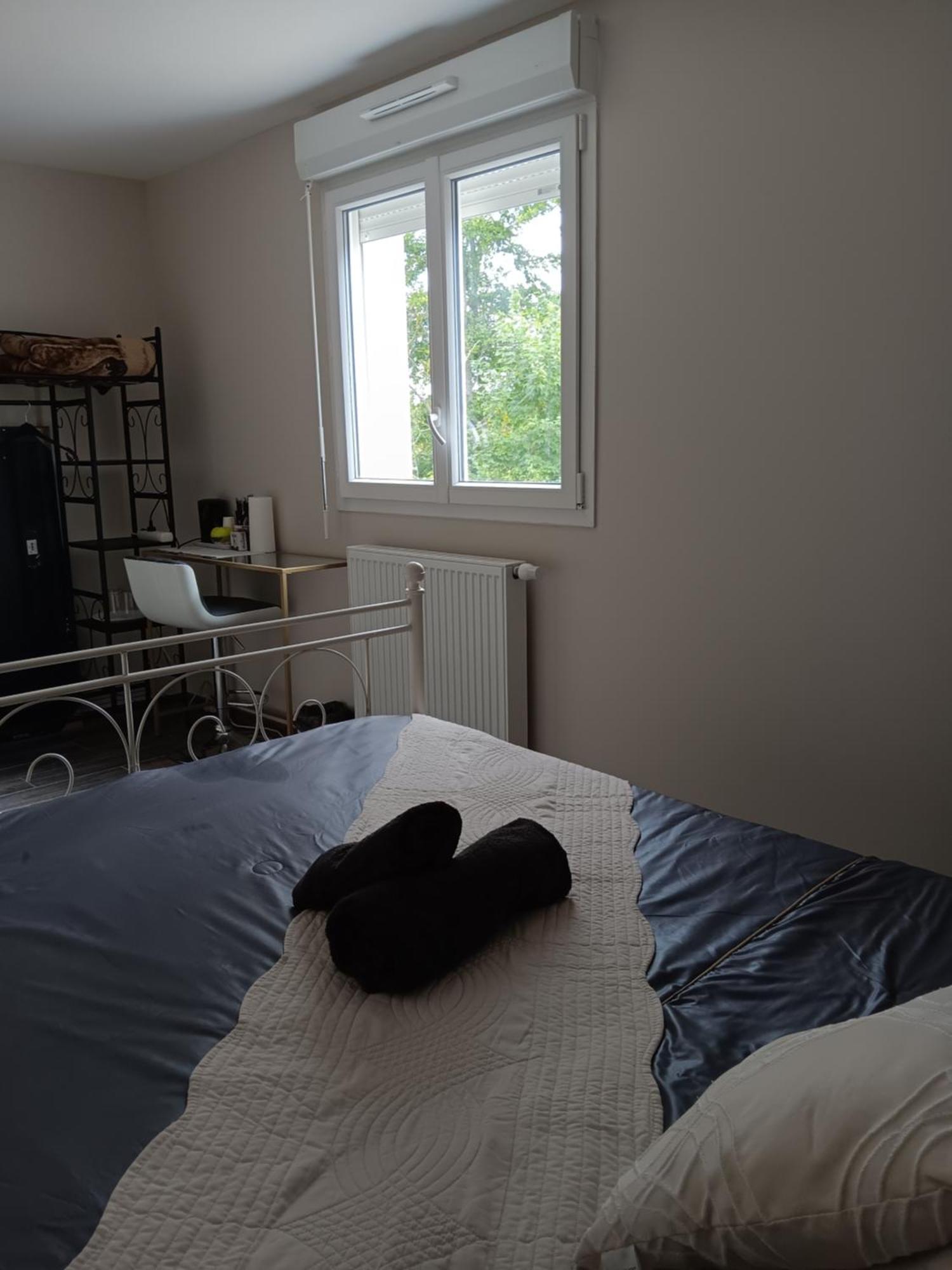 Chambre Privee Dans Une Maison Familiale Charmes  Esterno foto